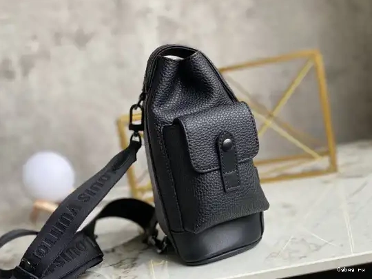 LOUIS XS VUITTON CHRISTOPHER 0326